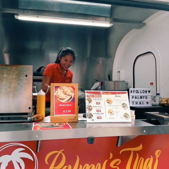 Palmy's Thai food truck