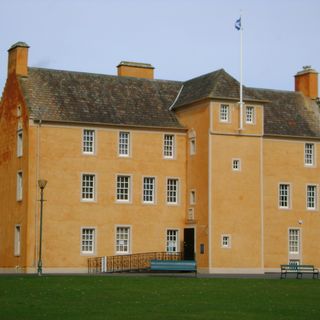 Pittencrieff House