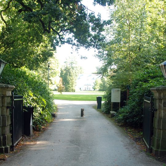 Oud-Bussem: hekpijlers