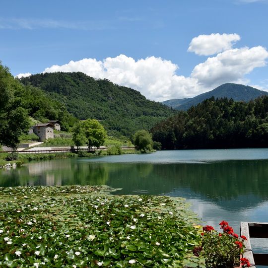 Spiaggia del lago di Canzolino