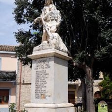 Monumento ai caduti a Cropani