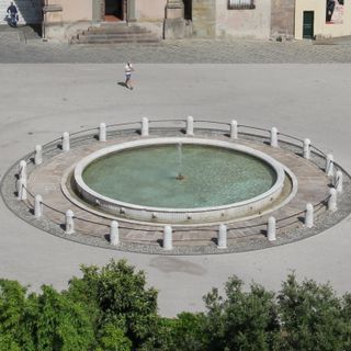 Fountain of Piazza Antelminelli
