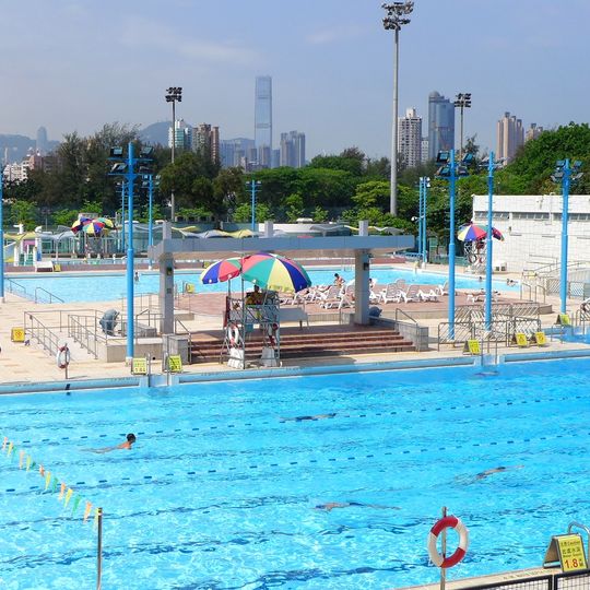 Kowloon Tsai Swimming Pool