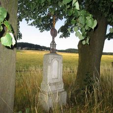 Kříž jižně od Těškova