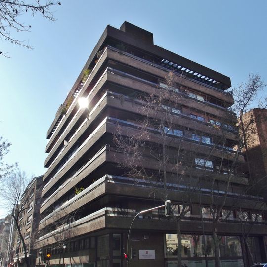 Viviendas en Paseo del General Martínez Campos 34