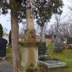 Kříž na hřbitově