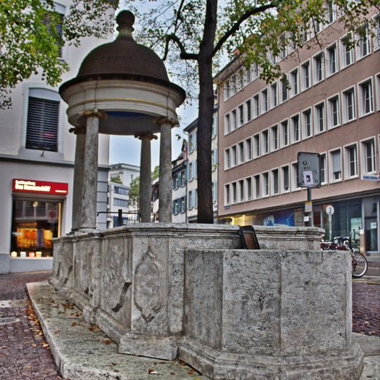 Vierlindenbrunnen
