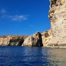 Cominotto Arch Dive Site