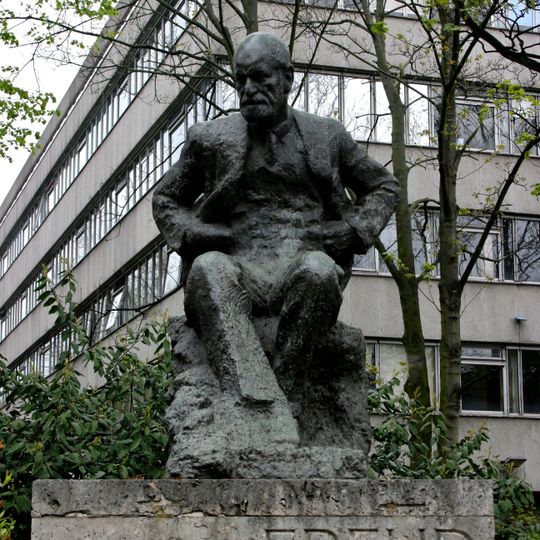 Statue of Sigmund Freud
