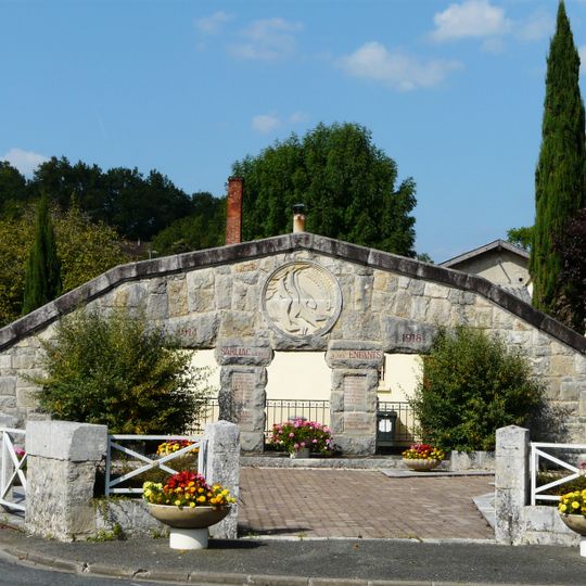 Monument aux morts de Sarliac-sur-l'Isle