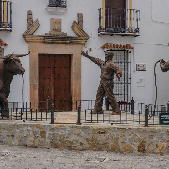 Monumento al toro de cuerda