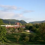Touristische Sehenswürdigkeiten im Bundesstaat New York: historische Schlösser, Gärten, Wasserfälle und Museen