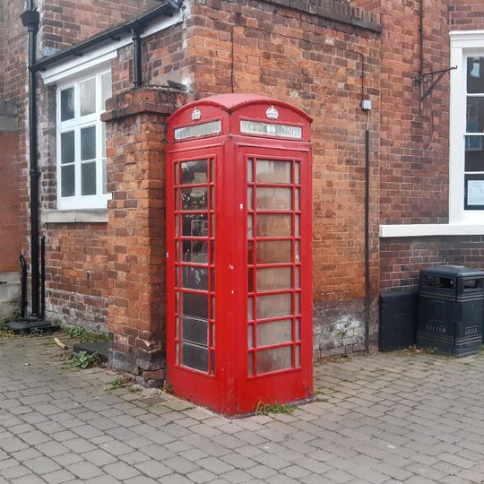 K6 Telephone Kiosk At Front Of Number 37 High Street