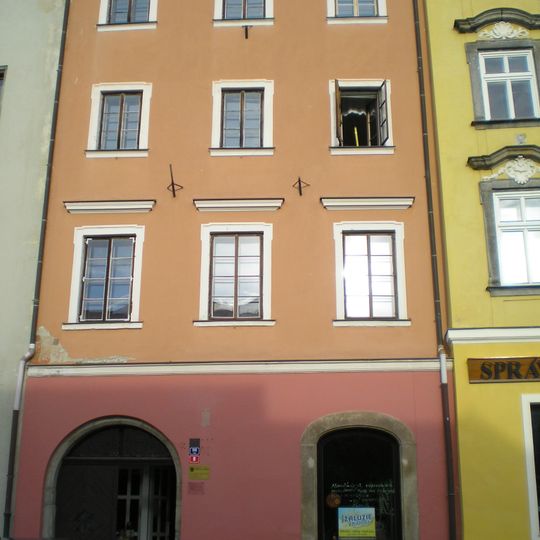 Náměstí Krále Jiřího z Poděbrad 8