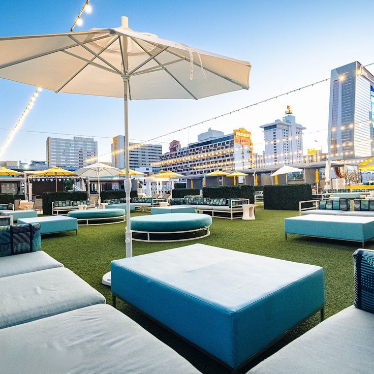 Citrus Grand Pool Deck