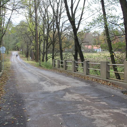 Bridge over the Svinařský potok between Svinaře and Lhotka