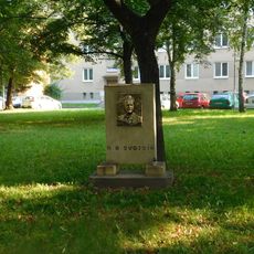 Pomník A. B. Svojsíka ve Slavkově u Brna