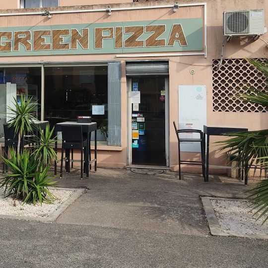 Restaurant Green Pizza