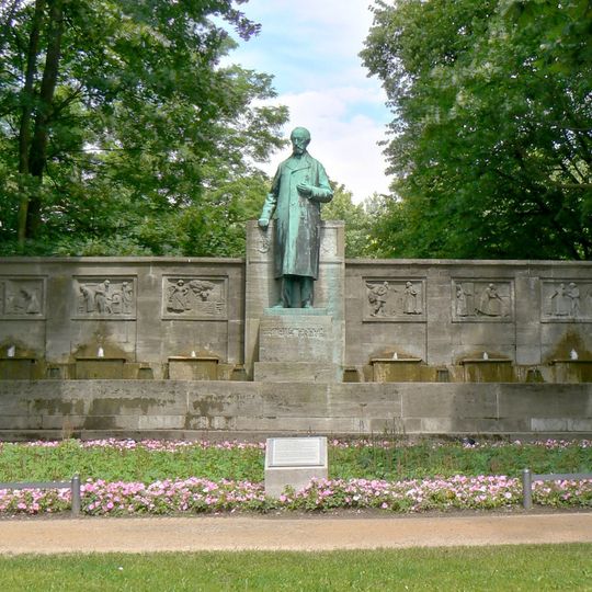Klaus-Groth-Denkmal
