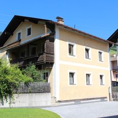 Mesnerhaus, Schwesternheim, Frühmesserhaus