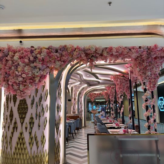 Opera Cafe & Lounge
