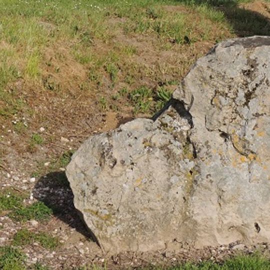 Menhir de Saint-Brice