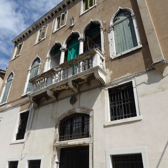 Palazzo Arrigoni Caragiani