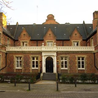 Lodge To West Entrance Of German Hospital