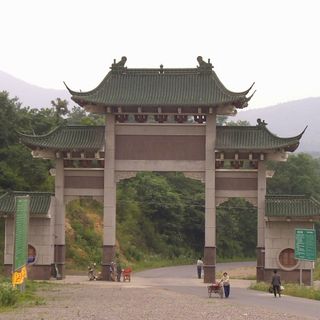 Longchang Temple