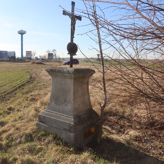 Kříž na křižovatce silnic 33 a 4119 u Zvěrkovic