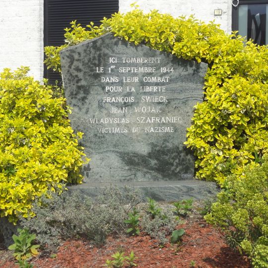 Monument aux trois résistants polonais tués le 1er septembre 1944 à Auby