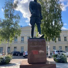 Mannerheim statue