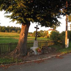 Kříž v severní části vsi