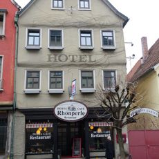 Wohn- und Geschäftshaus