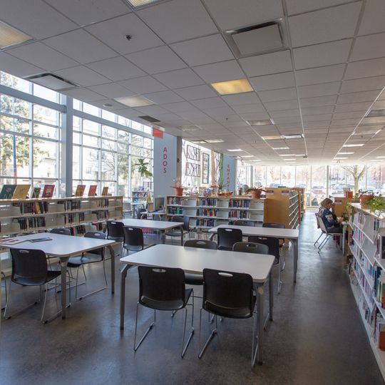 Biblioteca de la Maison culturelle et communautaire de Montréal-Nord
