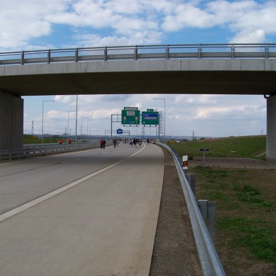 Bridge of road Vestec–Hodkovice over the Pražský okruh