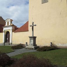 Kříž v Protivíně na Masarykově náměstí
