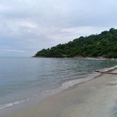 Ao Thong Yee