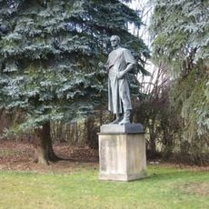 Socha Jana Želivského u dětského hřiště v Želivi