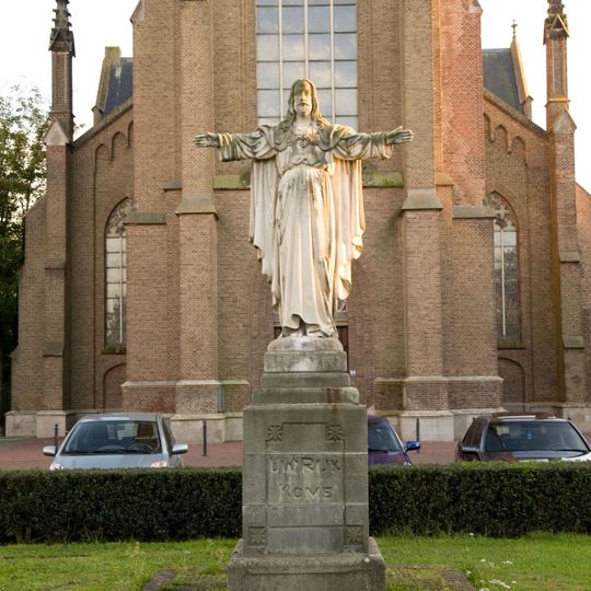 Statue of Sacred Heart of Jesus Christ