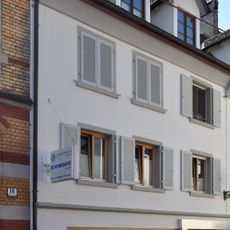 Wohn- und Geschäftshaus