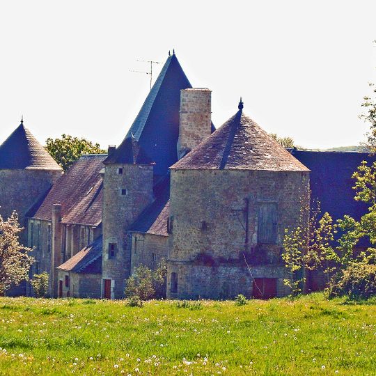 Vieux château de Coigny