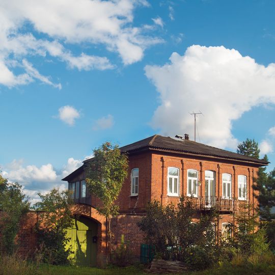 Дом купца Снявина с воротами