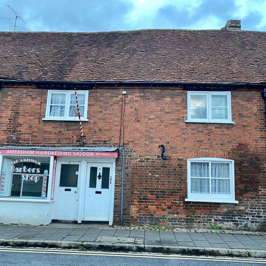 4 6, Whielden Street