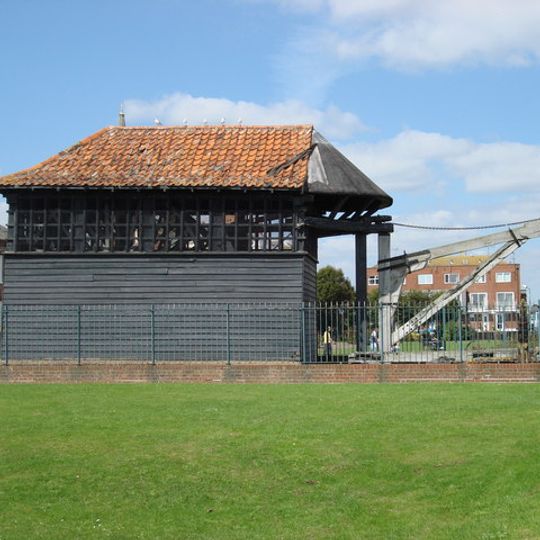 Old Naval Yard Crane