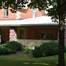 441 Main Street East