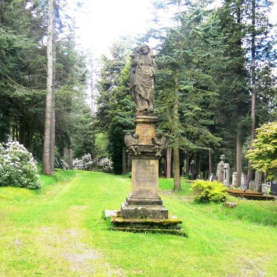 Socha svatého Josefa na hřbitově ve Vejprtech