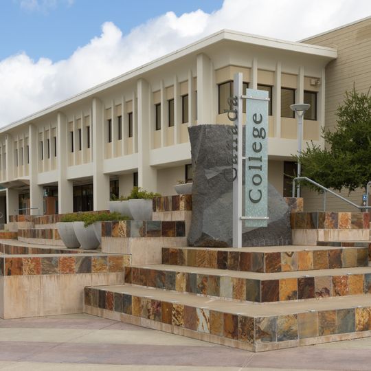 Cañada College