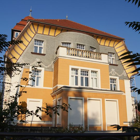 Reinhold-Becker-Straße 5