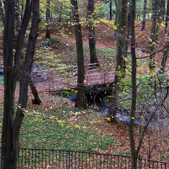 4. mostek přes Kunratický potok v areálu Thomayerovy nemocnice